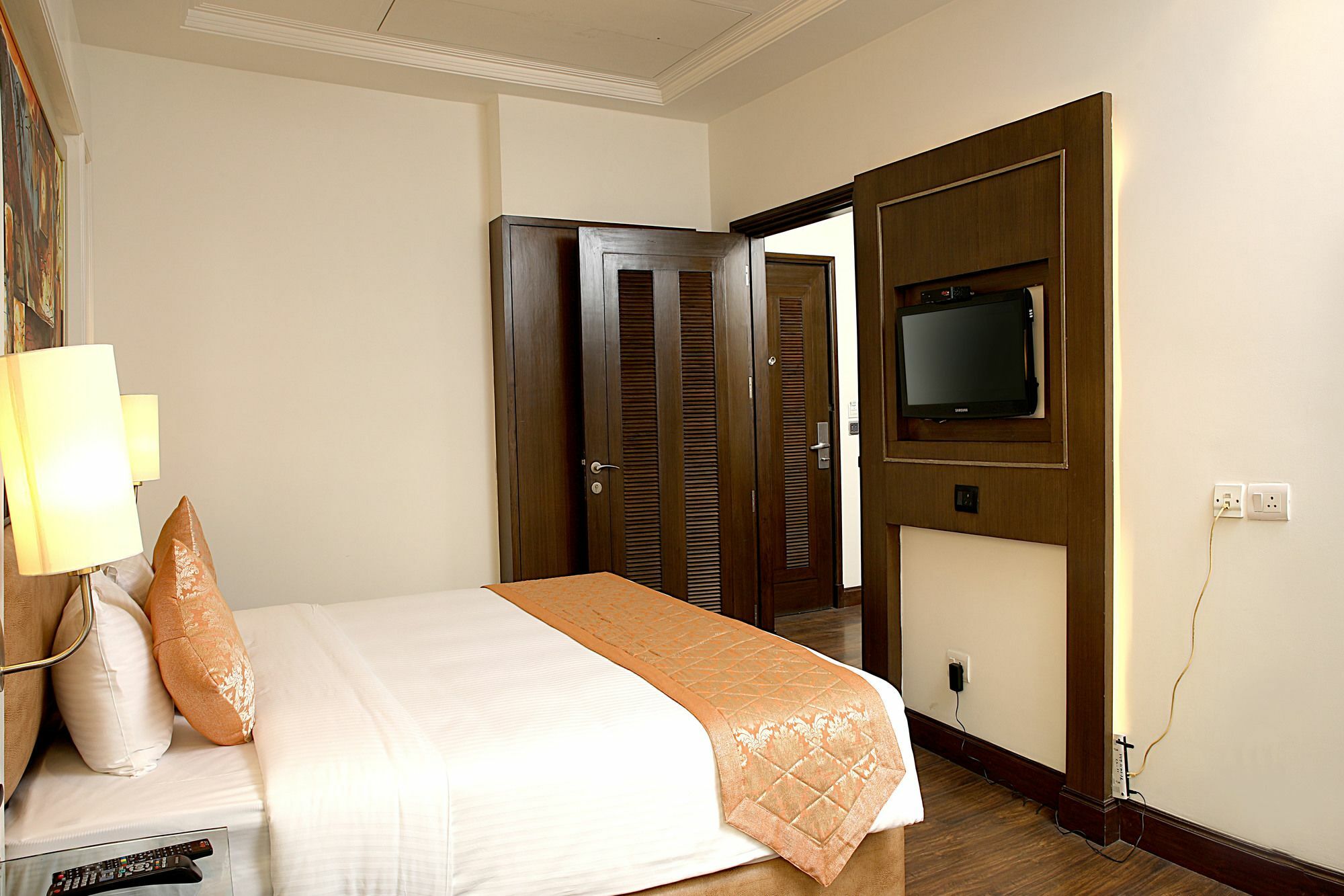 Inde Hotel Signature Tower Gurgaon Exterior photo
